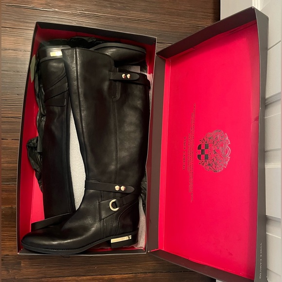 BRAND NEW NEVER WORN VINCE CAMUTO BOOTS! - Picture 2 of 8